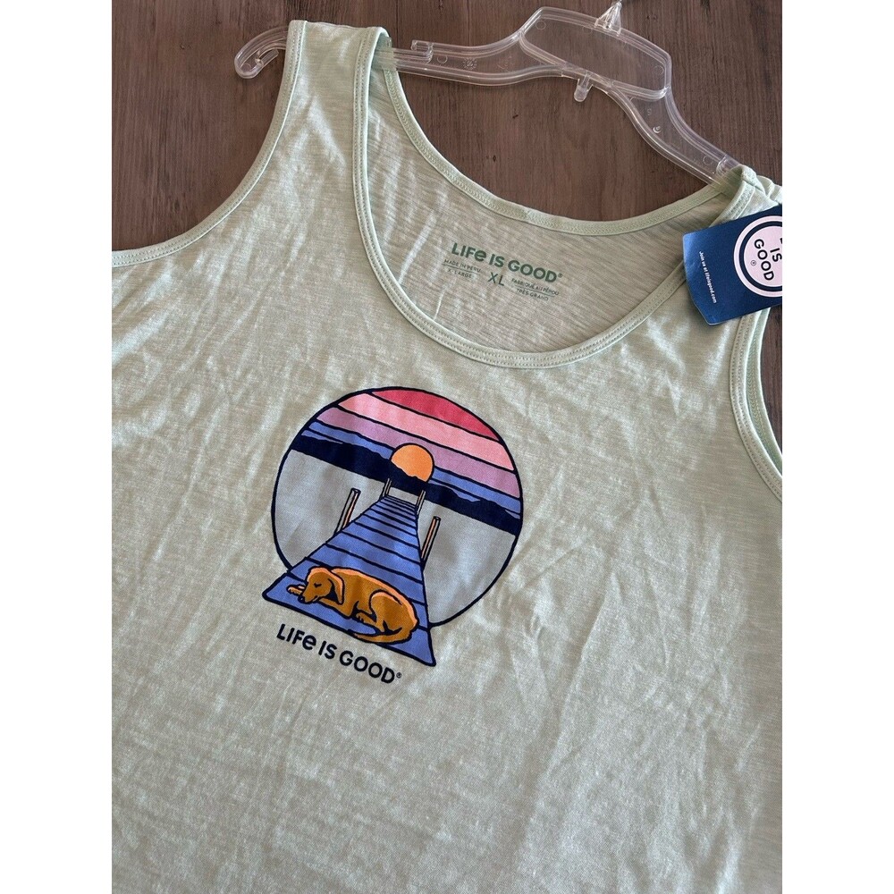 NEW! Life is Good Sleeping Dog On A Dock Sleeveless Crusher Tank Size XL